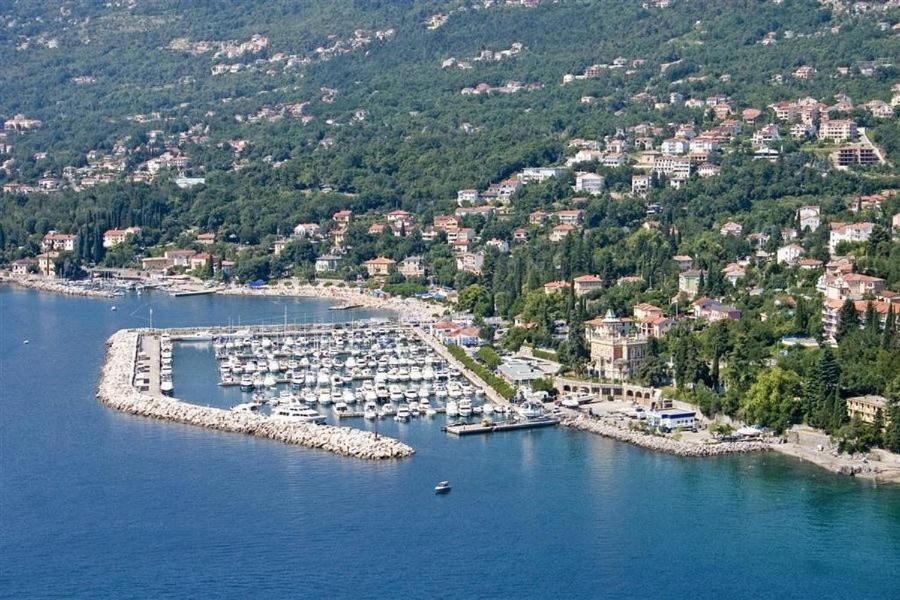Apartman Vida Ičići Екстериор снимка